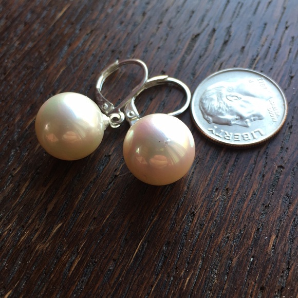 ❤️SALE South Seas 12mm White Shell Pearl Earrings - Picture 2 of 5